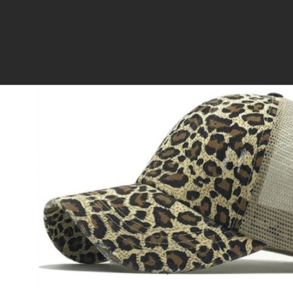 Brown leopard hat